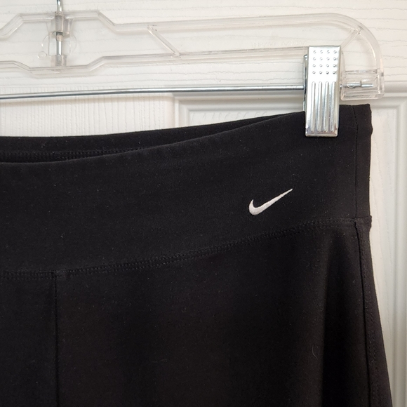 FREE w/ Bundle Purchase of 2 or more items! EUC Nike Leggings - Picture 3 of 7